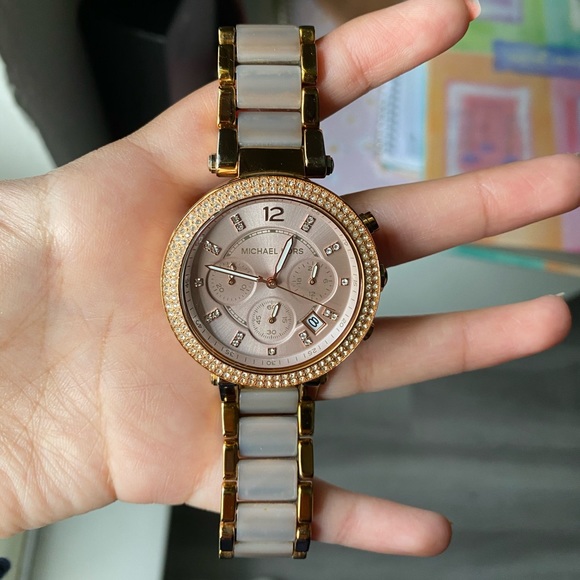 Michael Kors Parker Rose Gold-Tone Blush Watch - Picture 2 of 6